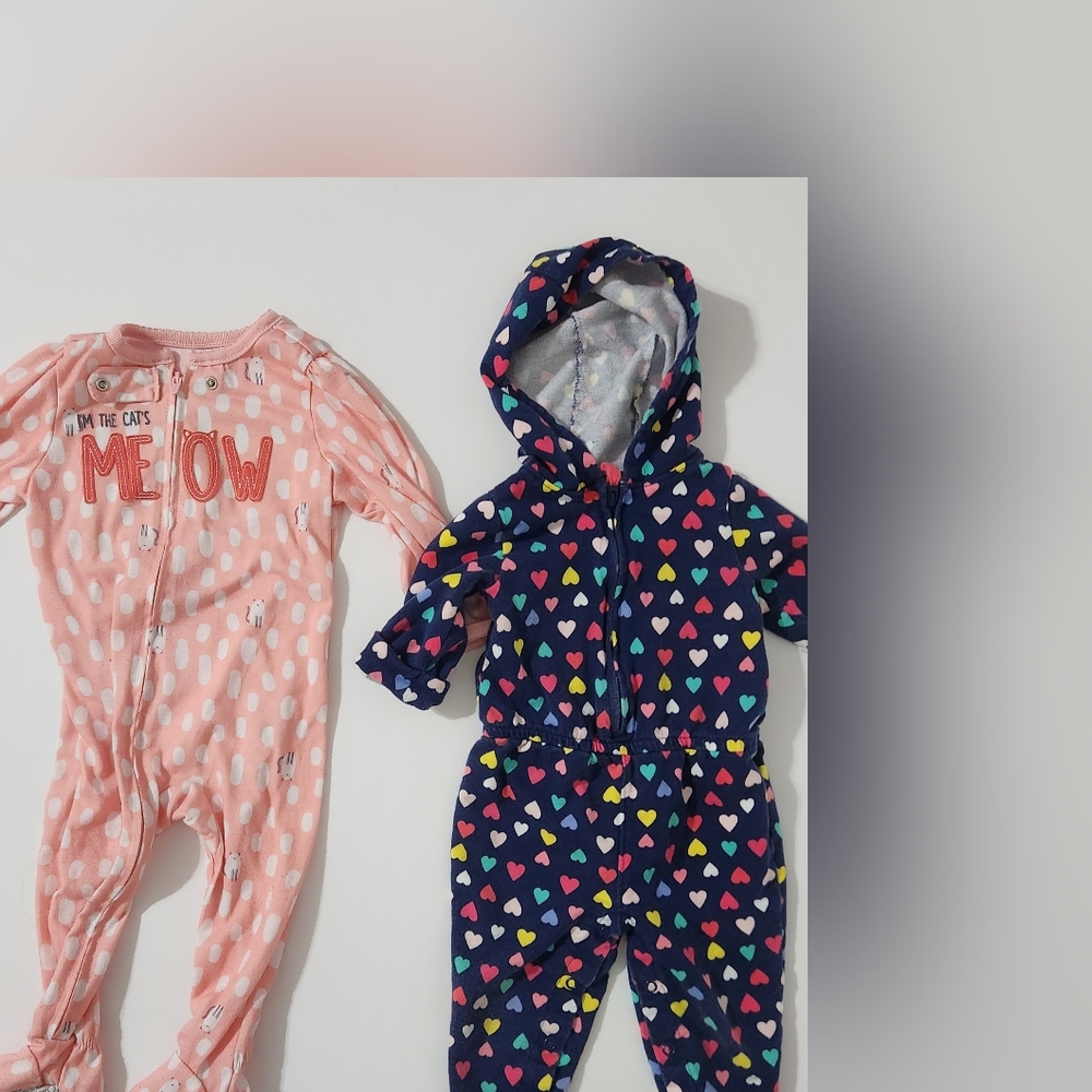 SOLD 12 months baby girl winter bundle - 12 items - Picture 3 of 7
